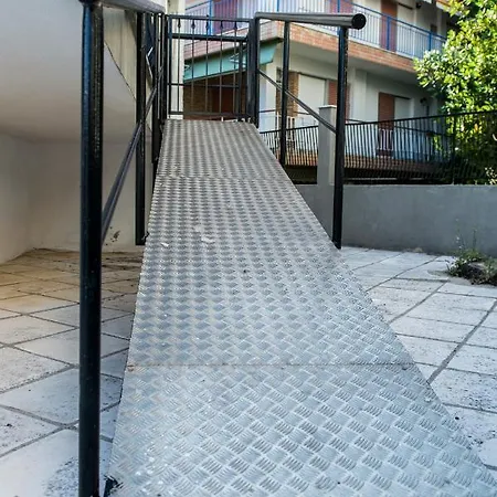 Linden Kallikratia Vilă Nea Kallikrateia